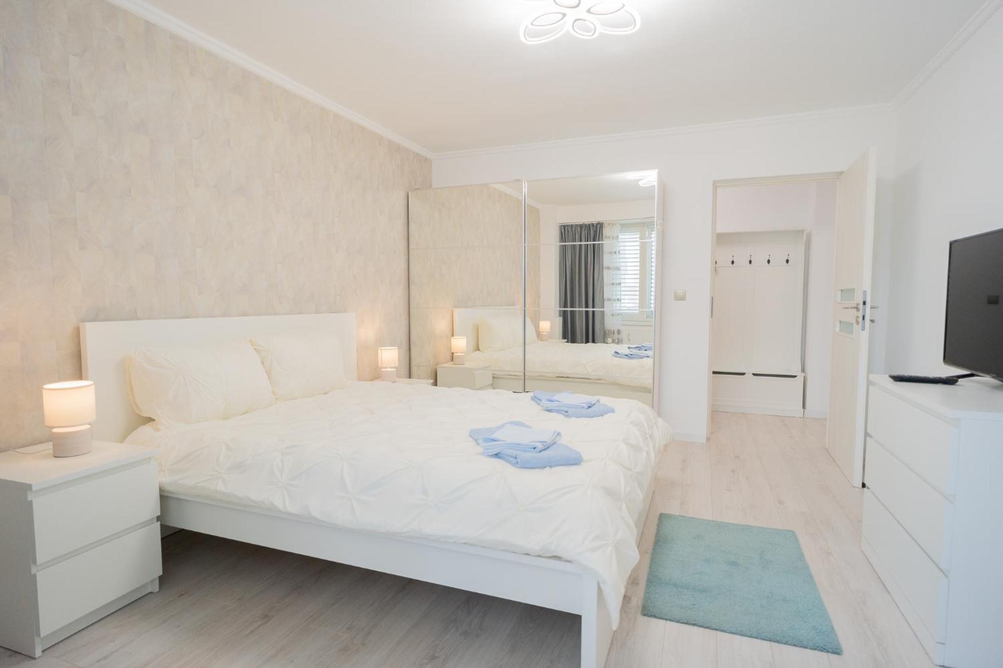 Luxury 2Br On Decebal Avenue Appartement Boekarest Buitenkant foto