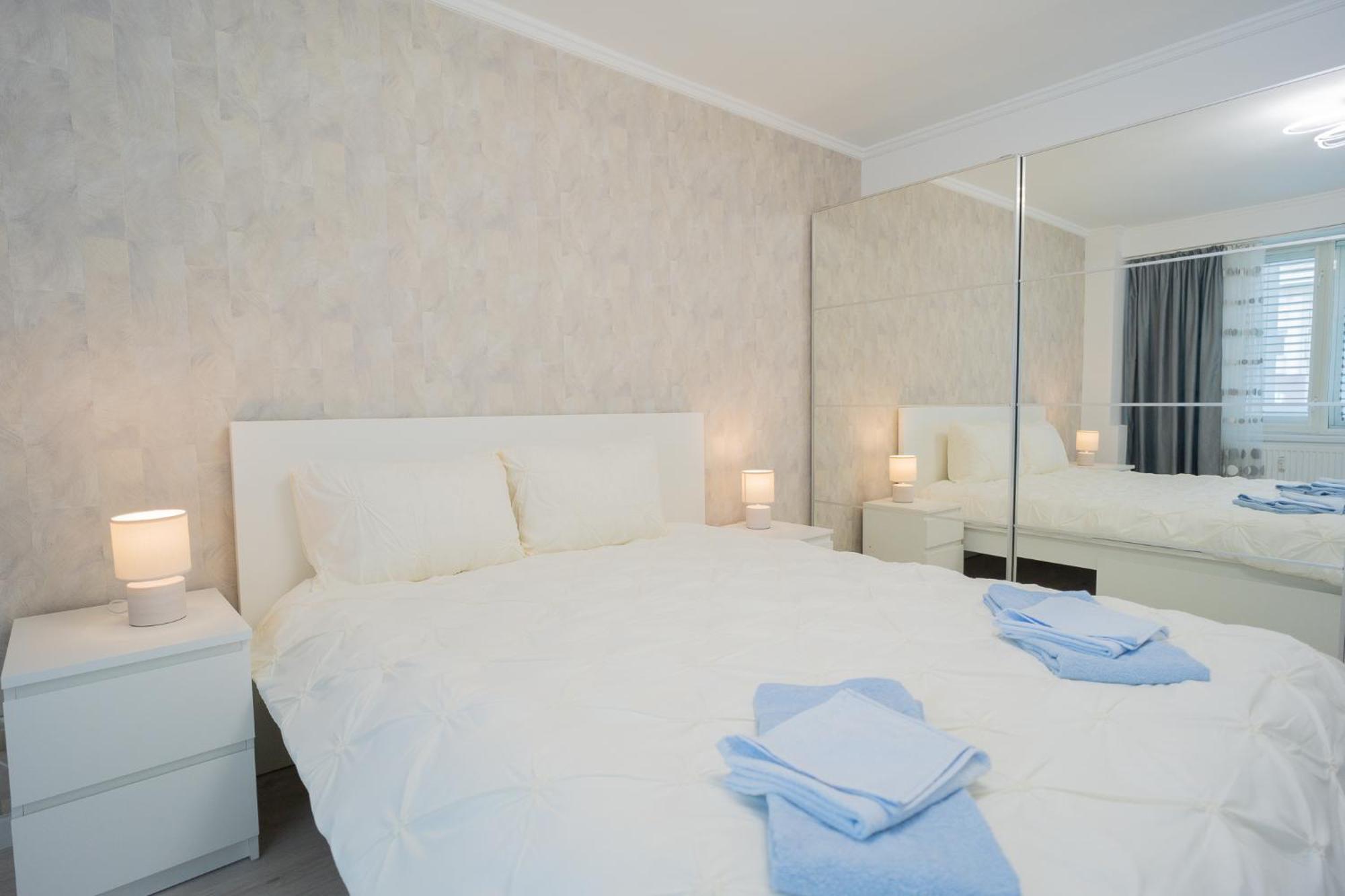 Luxury 2Br On Decebal Avenue Appartement Boekarest Buitenkant foto