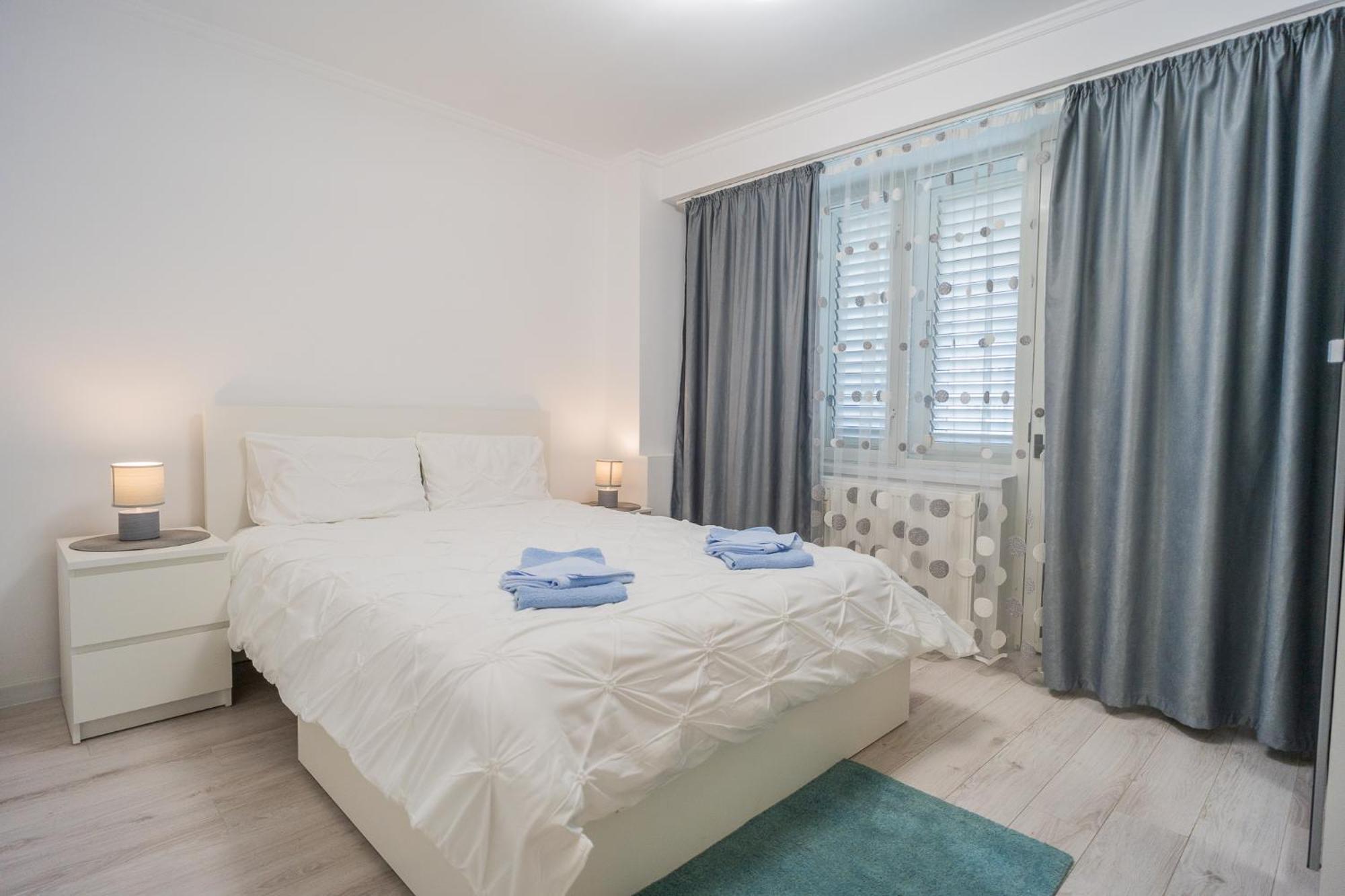 Luxury 2Br On Decebal Avenue Appartement Boekarest Buitenkant foto