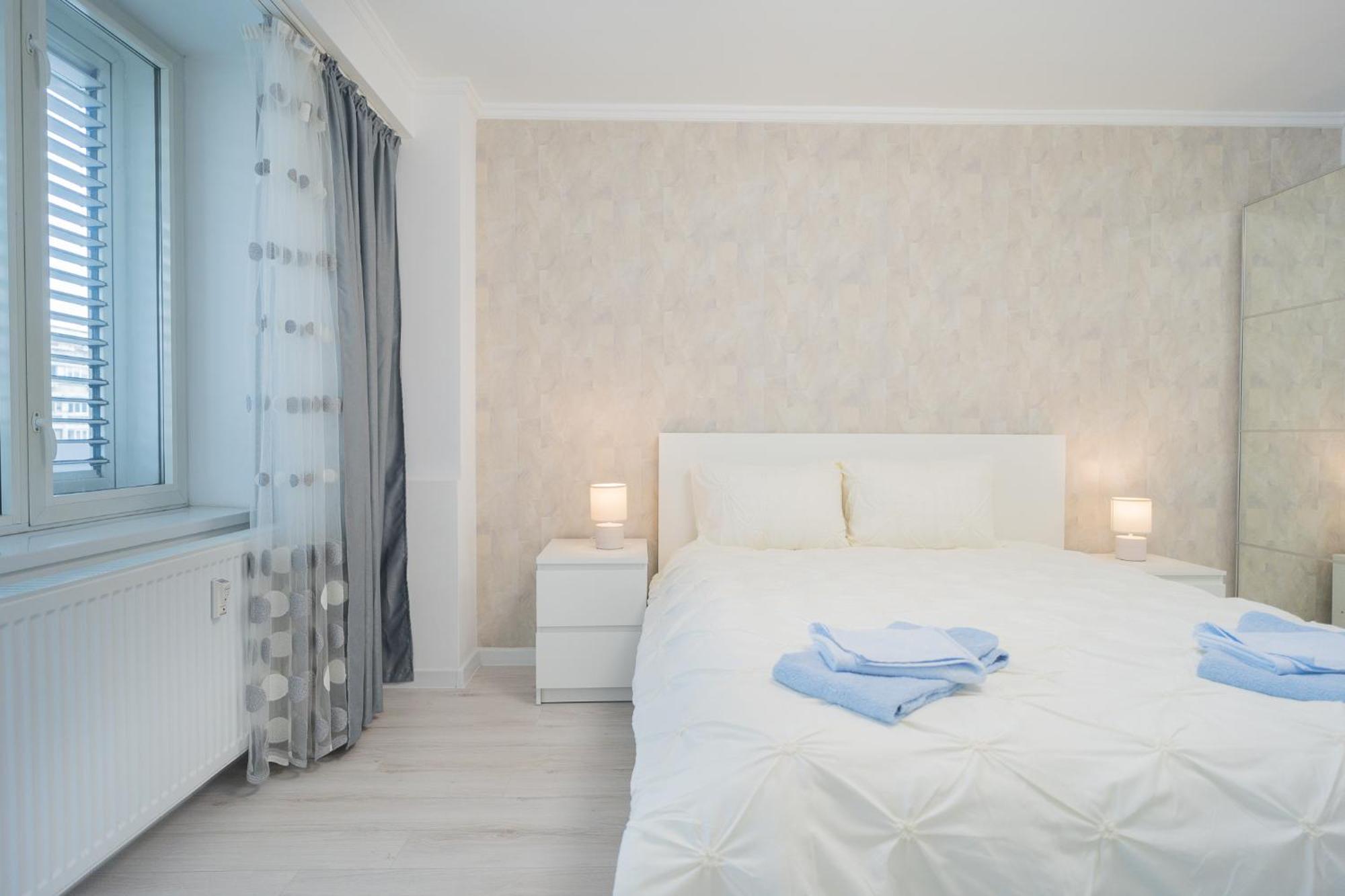 Luxury 2Br On Decebal Avenue Appartement Boekarest Buitenkant foto