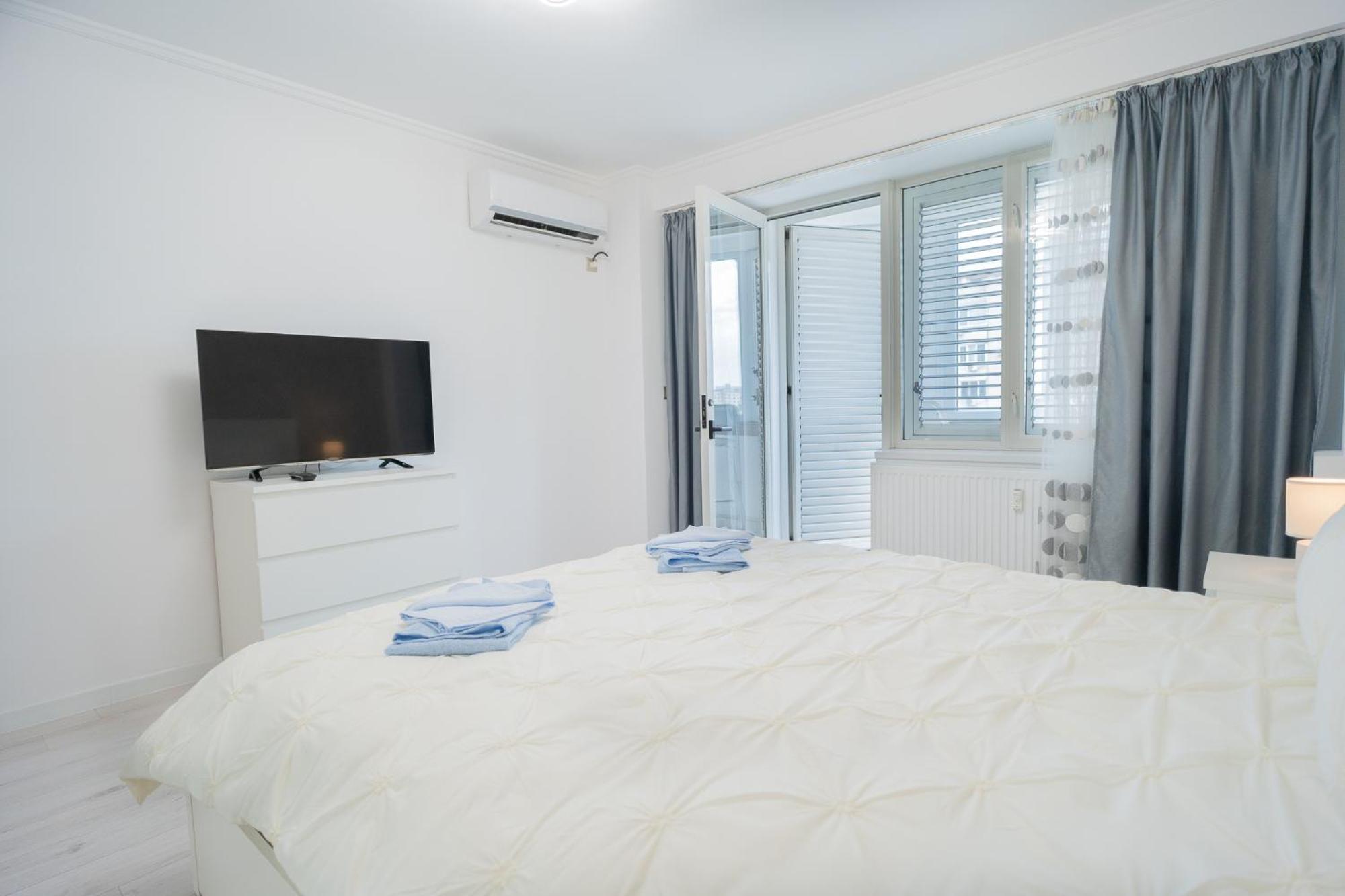 Luxury 2Br On Decebal Avenue Appartement Boekarest Buitenkant foto
